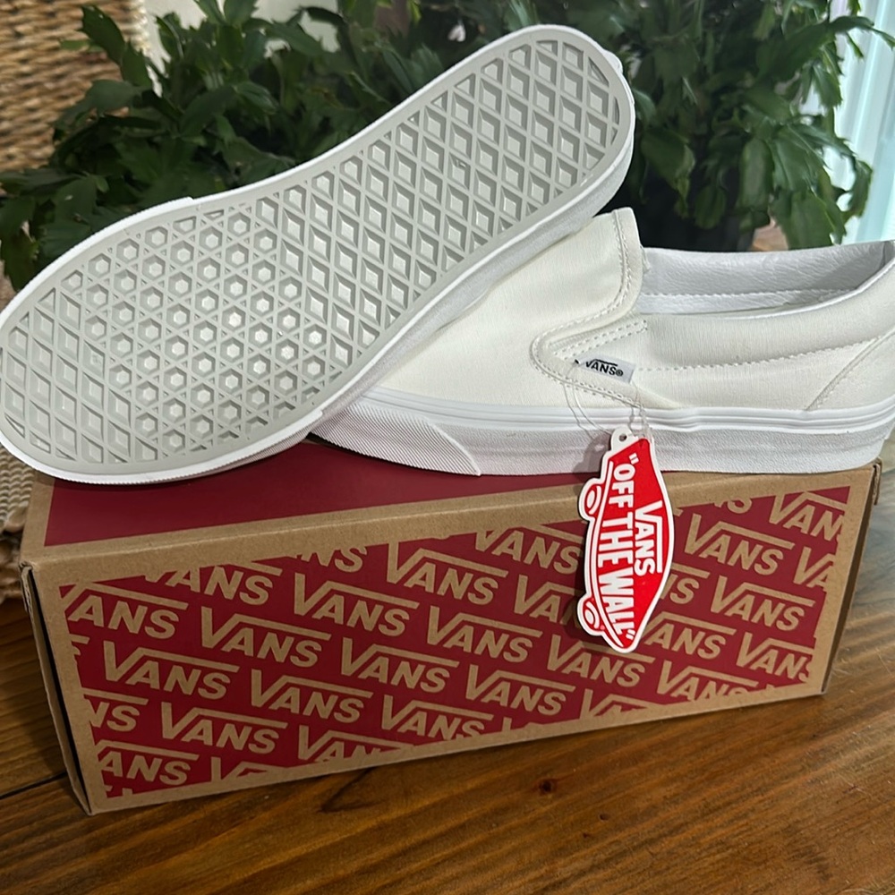 VANS Classic White Slip-ons